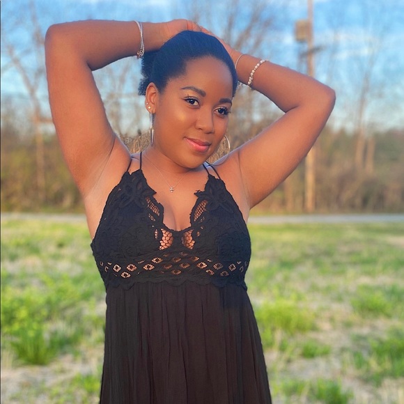 Meet your Posher, Lara - Picture 2 of 2